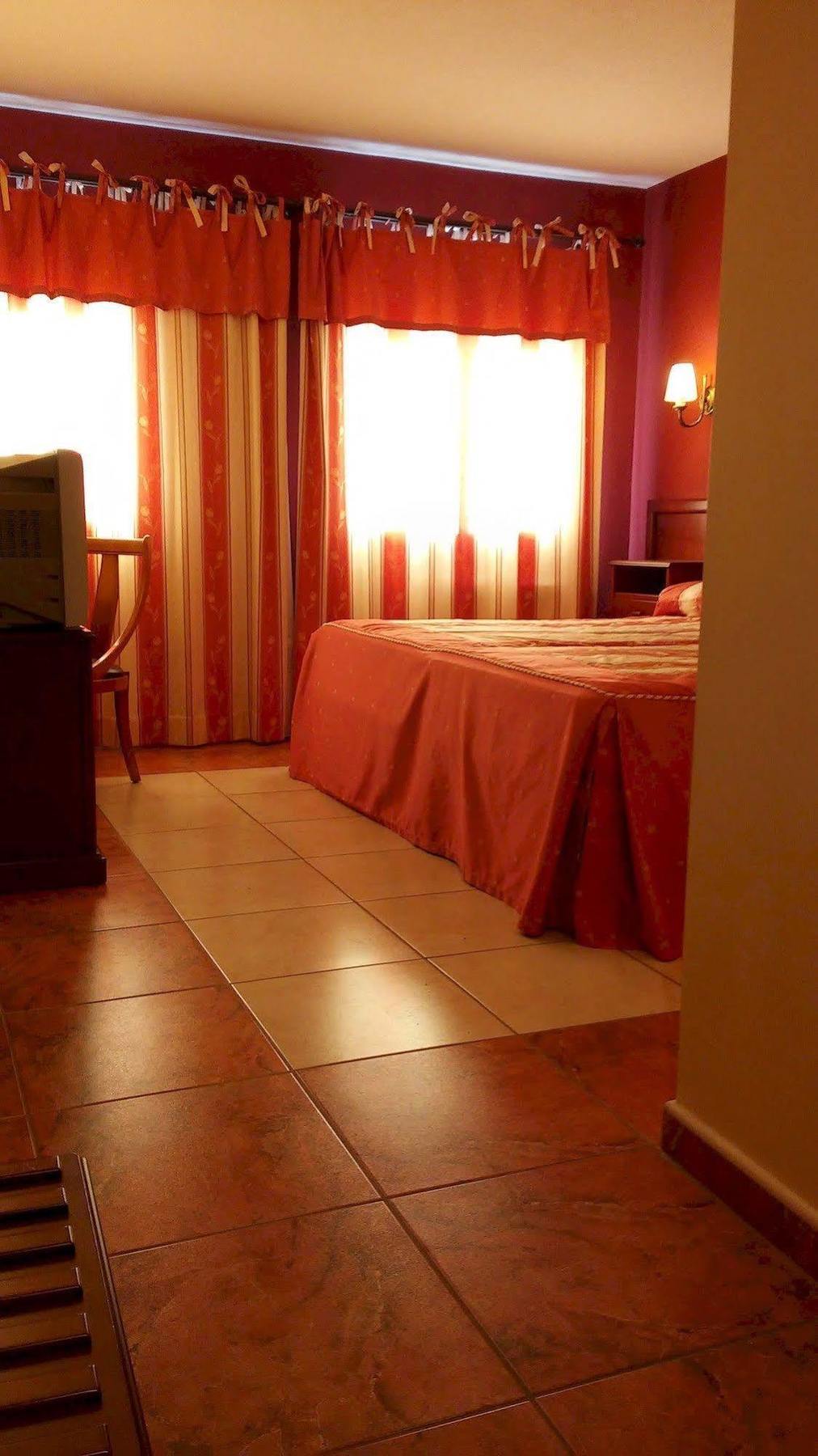 Hotel Puerta De Javalambre La Puebla De Valverde Zewnętrze zdjęcie
